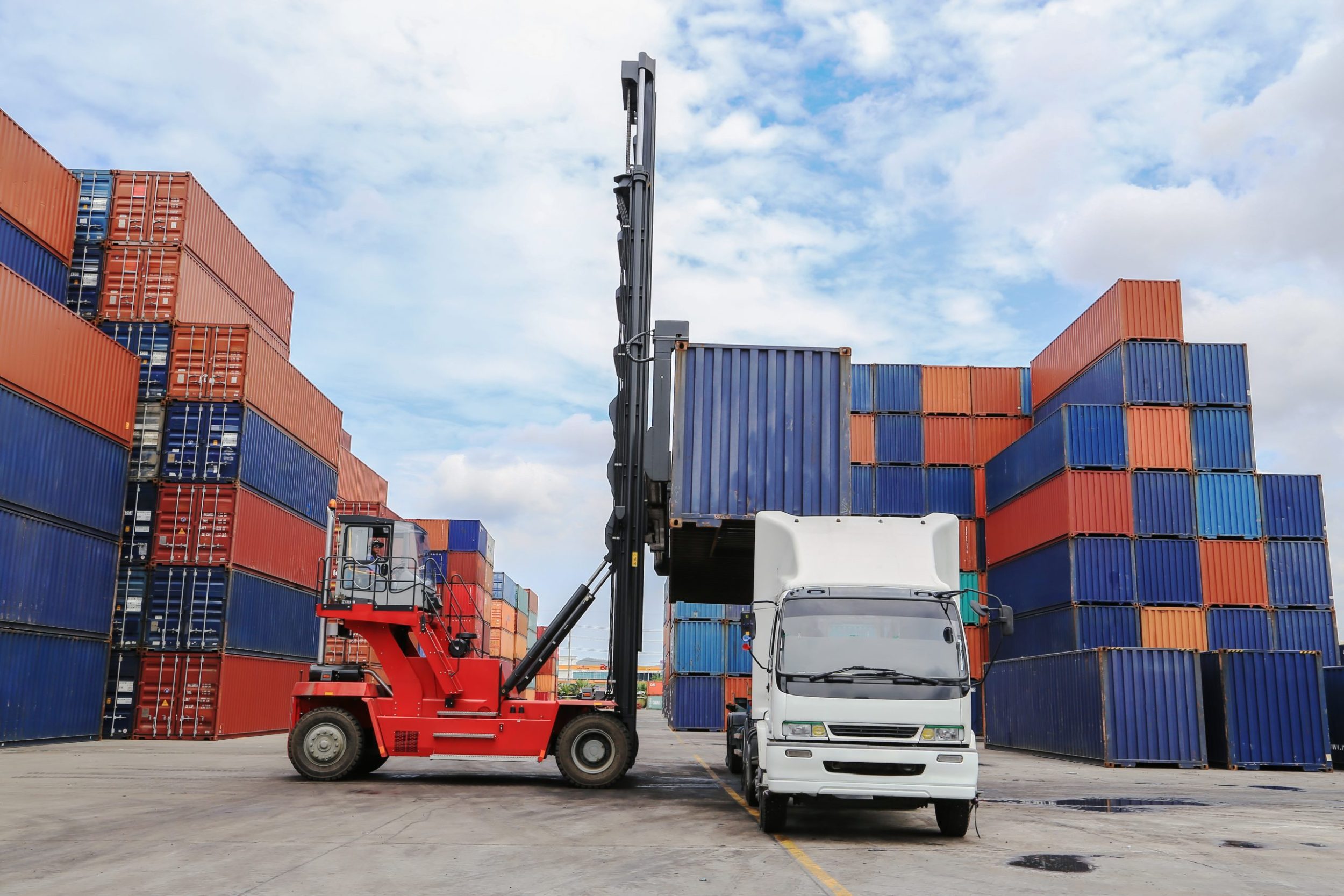 crane moving shipping container for truck transpor 2026 03 25 09 11 56 utc scaled